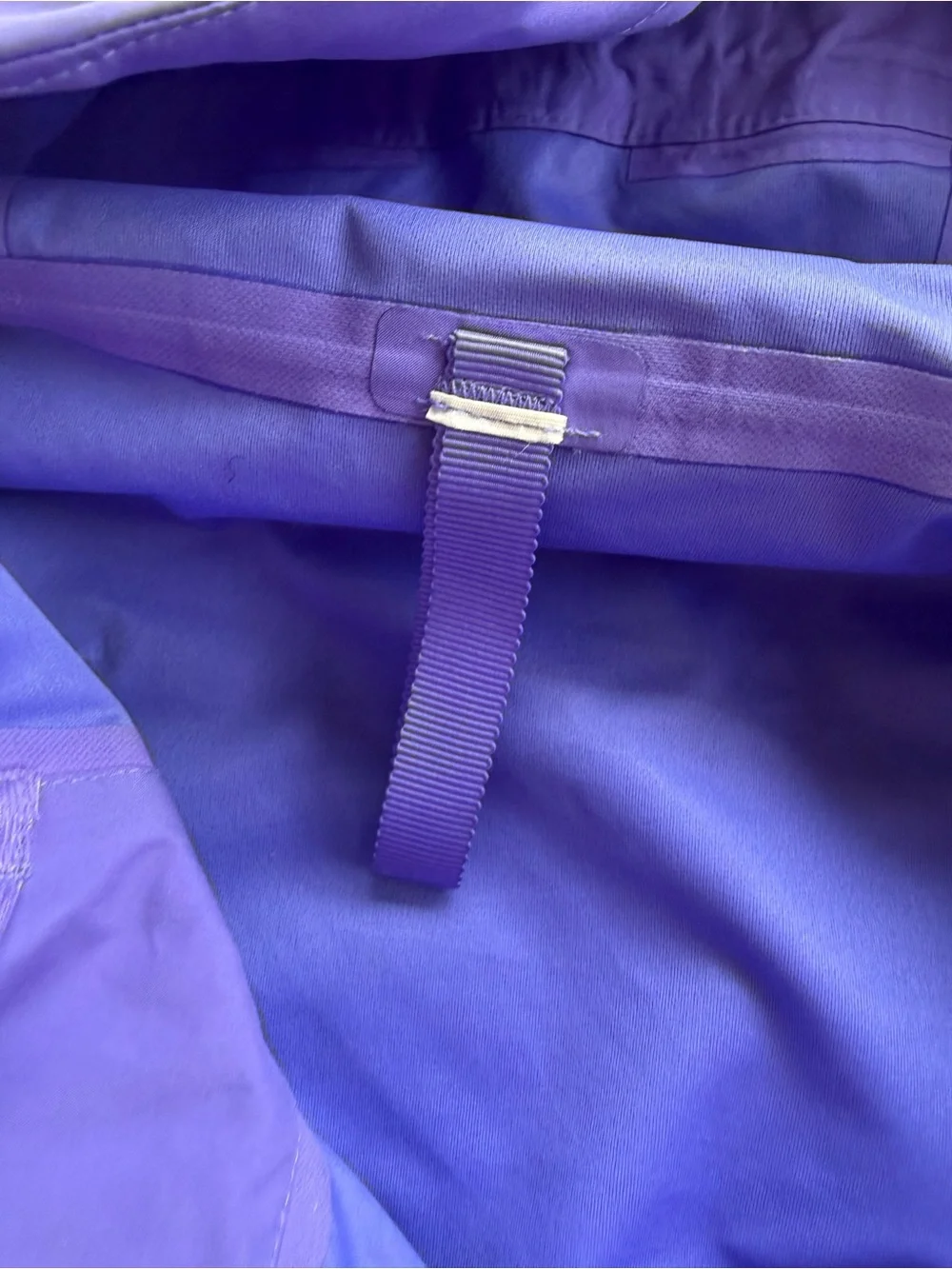 Lululemon Purple women’s Hooded rain Jacket